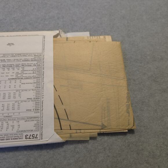 McCall’s 7573 Girls Dress Pattern Size 4-6 CF Easy Sew Special Moments - Picture 7 of 7